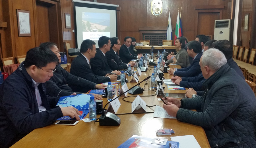 Споразумение за сътрудничество и обмен между Бургас и китайския град Шаосин